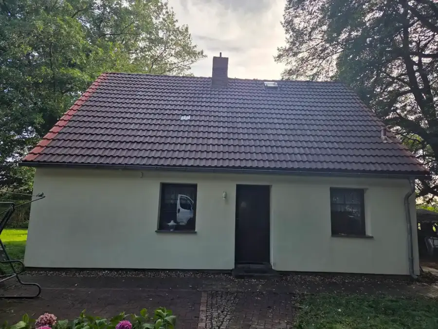 Dach nach der professionellen Dachreinigung durch Dachtalent Dach nach der professionellen Dachreinigung durch Dachtalent